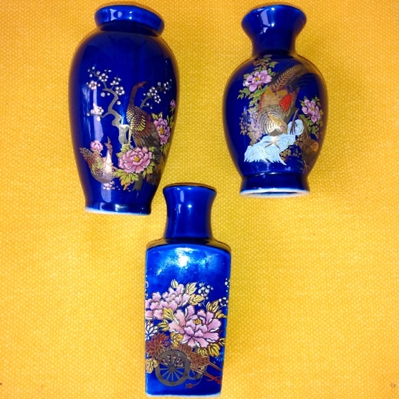 Other - Vintage set of hand painted petite vases